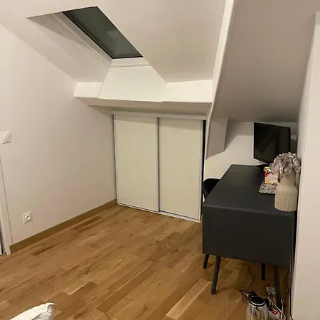 Apartment A Entierement Refait A Neuf